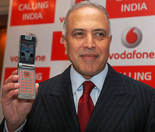 Arun Sarin likely to meet Ruias in Mumbai Times of India