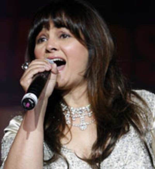 Alisha steals the show in US - Times of India