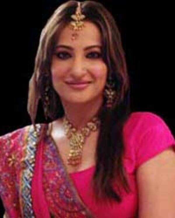 Rakshanda's got the look - Times of India
