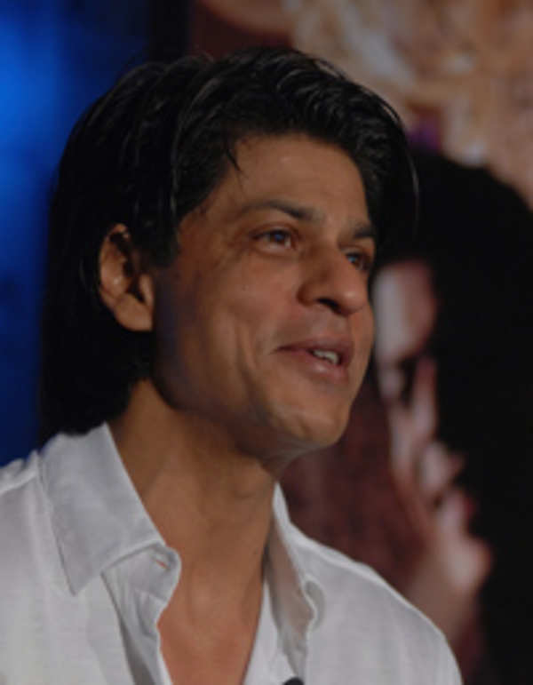 Fans Get Disheartened About SRK Aging As His Latest Picture Goes