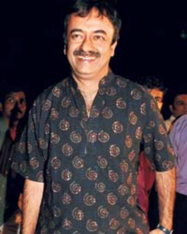 Anupam and Mahesh go retro! | Events Movie News - Times of India