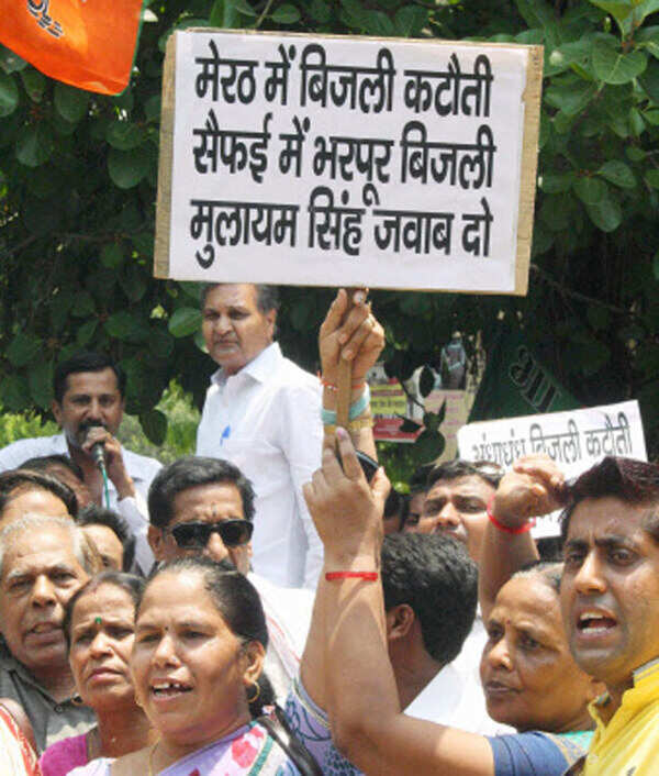 Protest Against Power Cuts In UP: Riots, stirs over power cuts in Uttar ...