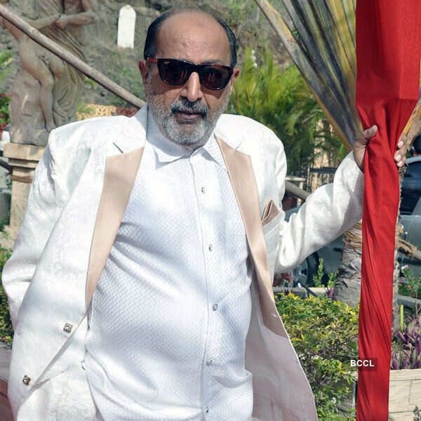 Tinnu Anand Images