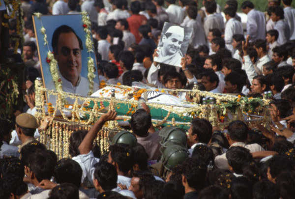 Rajiv Gandhi killing case: Nalini moves SC, questions Centre's role ...