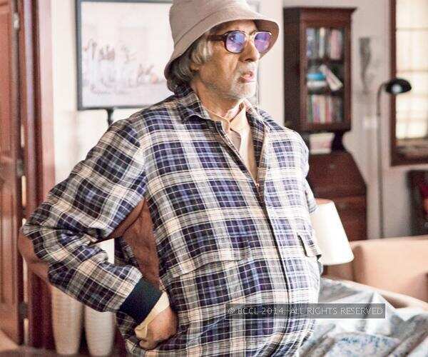 Exclusive: Amitabh Bachchan gets a family-pack for Piku | Hindi Movie ...
