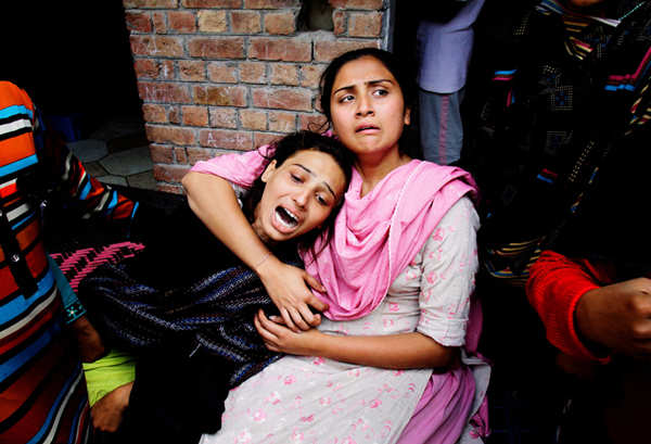 Pakistan Church Bombings: Twin Blasts Kill 15, Wound 78 In Lahore ...