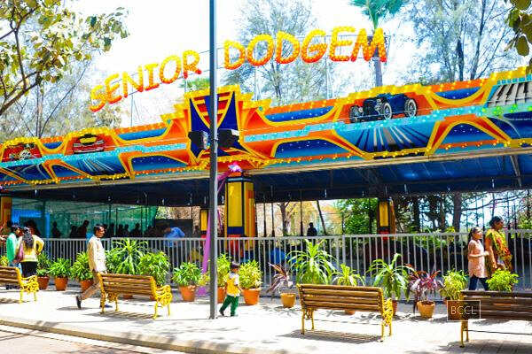Ali Fazal launches a new car attraction at amusement park | Hindi Movie ...