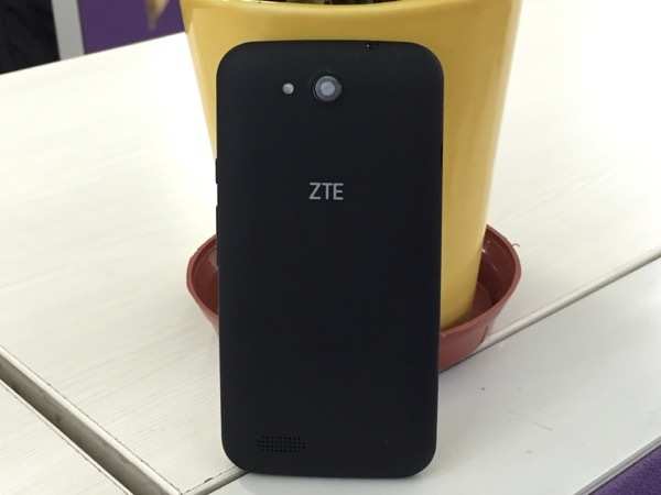 ZTE Blade Qlux 4G Review - Times Of India