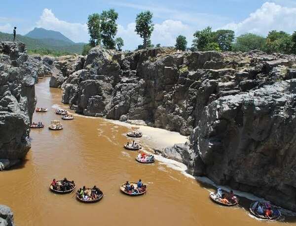 Hogenakkal coracles safe, say oarsmen | Chennai News - Times of India