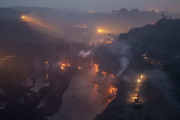 India Creates A Record Allows Jharia Coalmine Fires To Burn For A 