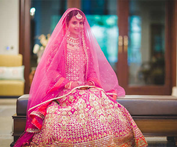 Indian Wedding Dress for Guest: 30+ Modern Wedding Outfit Ideas for guests  | Indian wedding dress modern, Indian wedding outfits, Wedding outfit