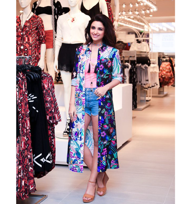 Parineeti Chopra opens H&M's biggest store in India - Times of India