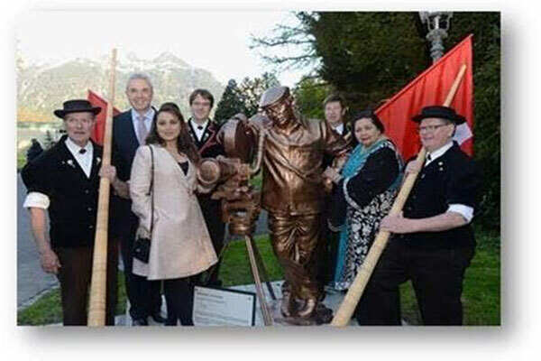statue-pic