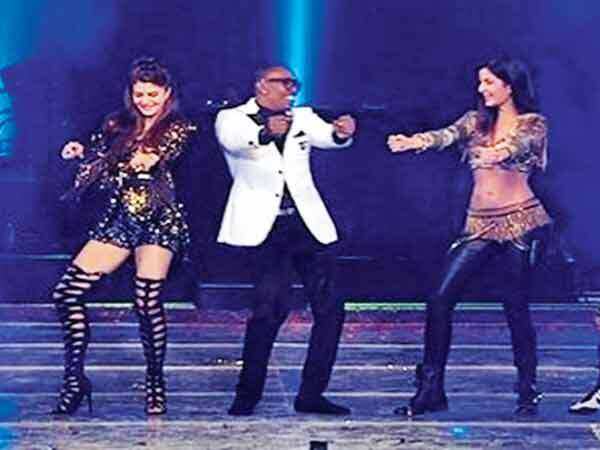 opening-ceremony-where-Ranveer-Singh,-Katrina-Kaif,-Jacqueline-Fernandez-and-Punjabi-rapper-Yo-Yo-Honey-Singh