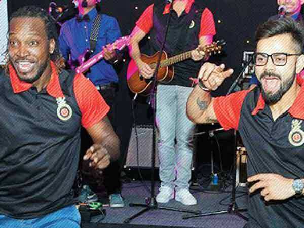Chris-Gayle-dance-steps-with-Kohli