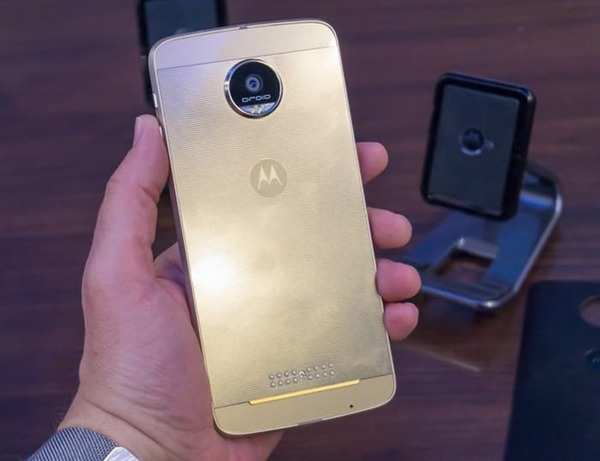 Moto Z First Impressions: An Early Look At Company's First Modular 