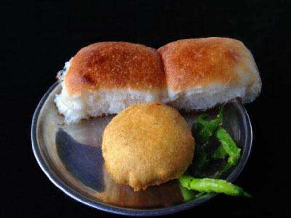 First-gen foodpreneurs pack old vada in new pav