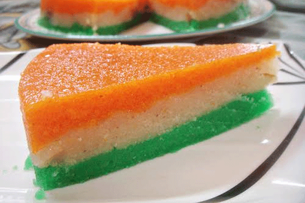 Tricolor eggless vanilla cake recipe/ Eggless sponge cake recipe / Eggless  vanilla cake recipe - At My Kitchen