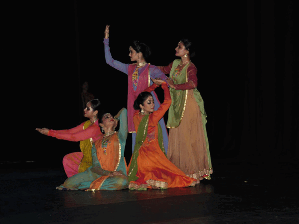 Kumudini-Lakhia-an-dher-tro