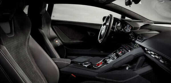 Huracan interior