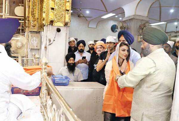 Soha Ali Khan inside the Gurudwara (BCCL)