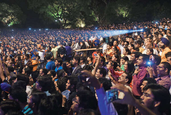 The young crowd simply loved the performance (BCCL)
