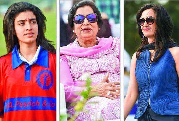 (L-R) Ameera Pasrich (Amir and Shivani’s daughter), Kusum Ansal, and Shivani Wazir Pasrich (BCCL/Samik Sen)