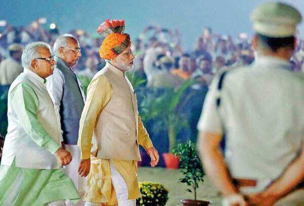PM Narendra Modi with Haryana CM Manohar Lal Khattar at the event