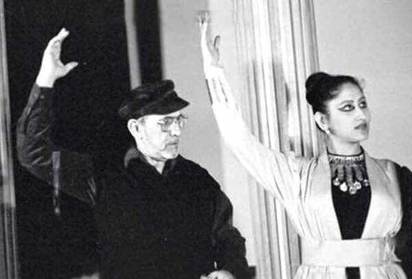 THROWBACK: Jayati with Ebrahim Alkazi during her acting class in Little Theatre Auditorium on Copernicus Marg (Picture courtesy: Shobha Deepak Singh)