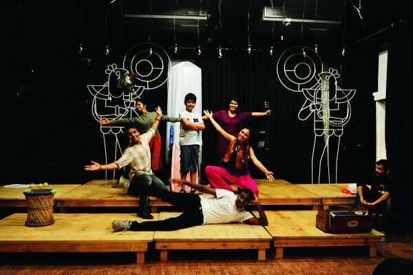 dipna in tik tak tales