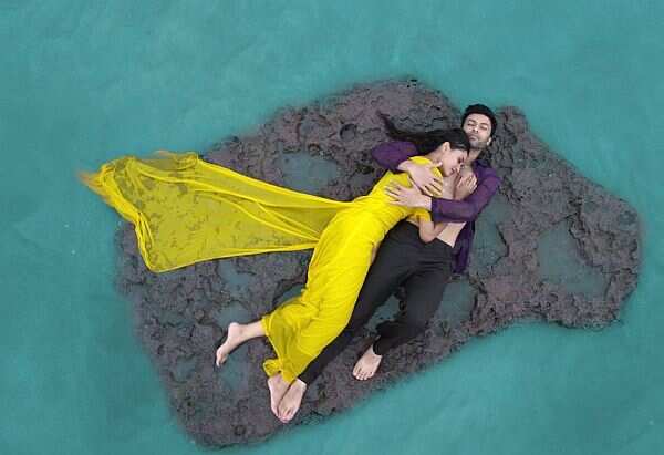 A still from O Taaareee!