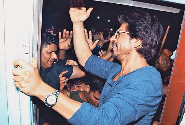 srk inside 1