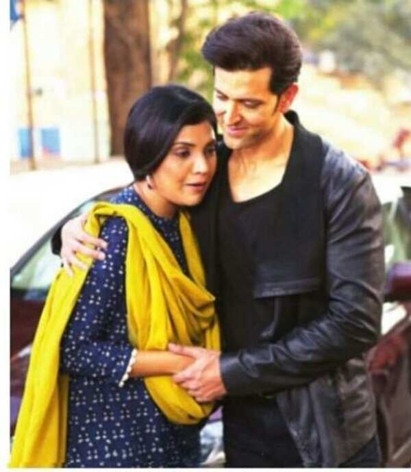 Hrithik with Mukta Barve on the sets of Hrudayantar