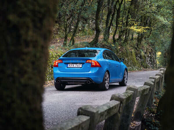 188735_Volvo_S60_Polestar_location_static