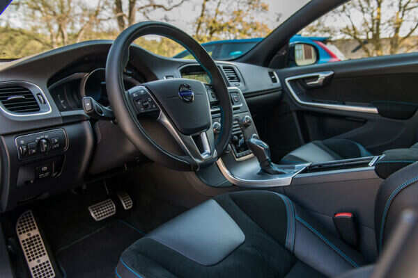 188711_Volvo_S60_and_V60_Polestar_interior