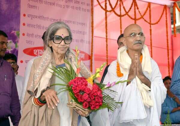 gandhi act 2