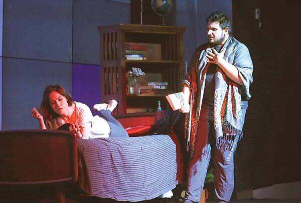 Shibani Bedi and Zorian Cross in the play(BCCL) (Ajay Kumar Gautam)