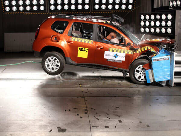 Duster-driver-airbag crash test