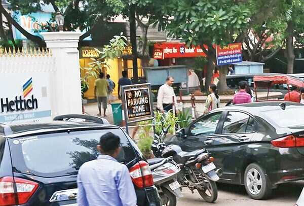 IMG_4652Galleria-market(Ajay)1