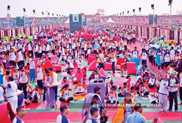 51000 people gathered in the rain at the venue to do yoga with the PM (BCCL/Farhan Ahmed Siddiqui)