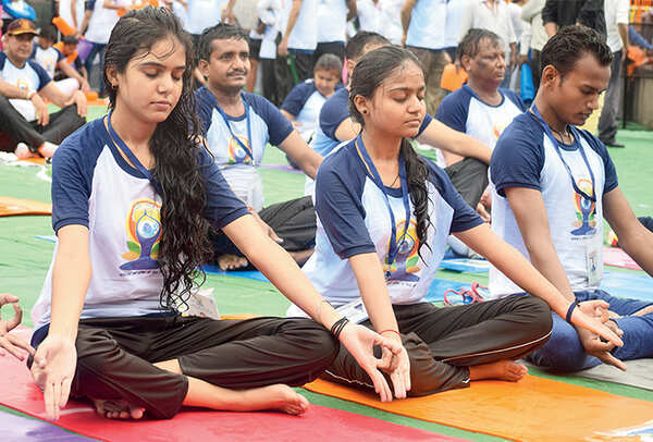Participants performing different asanas (BCCL/ Farhan Ahmed Siddiqui)