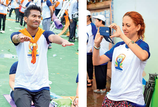 Participants performing different asanas (BCCL/ Farhan Ahmed Siddiqui)