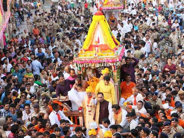 Jagannath Ratha Yatra: Blessed juggernaut on a roll | Ahmedabad News ...