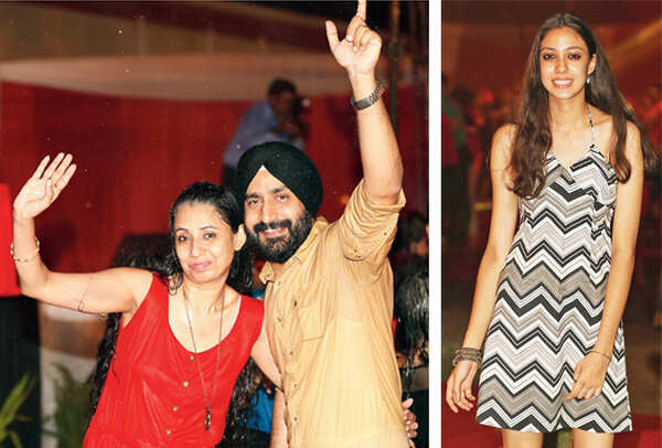 Meetu & Honey Kakkar and (R) Tanya Mehta (BCCL/ Aditya Yadav)