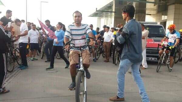 participents at cyclethon.