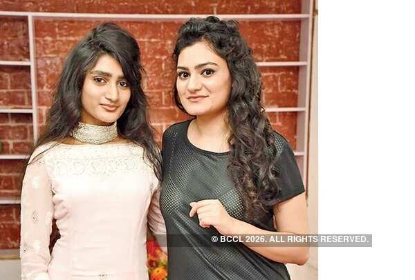 Naila (L) and Amira (BCCL/ Vishnu Jaiswal)