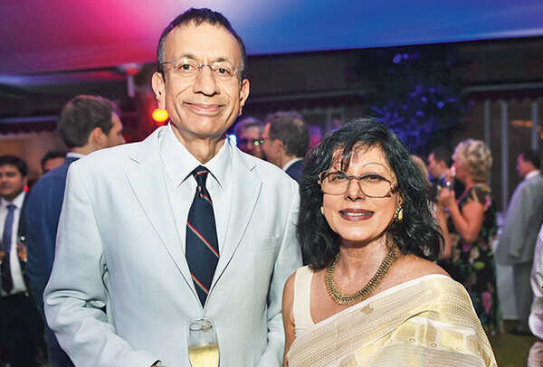 RAN_9133-VN-Dalmia-and-Shovana-Narayan
