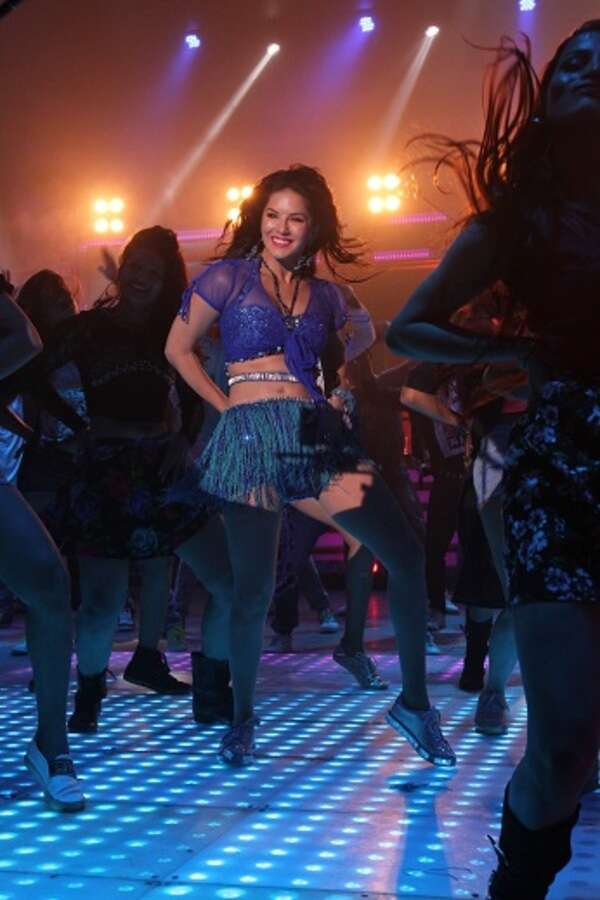 Sunny Leone (1)