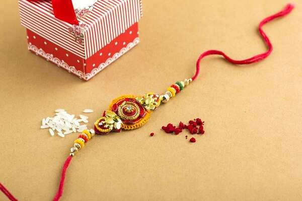 Rakhi1