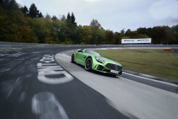 GT R